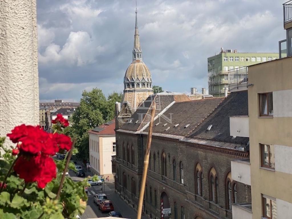 Eladó Budapest VIII. kerület Lakás (téglaépítésű)